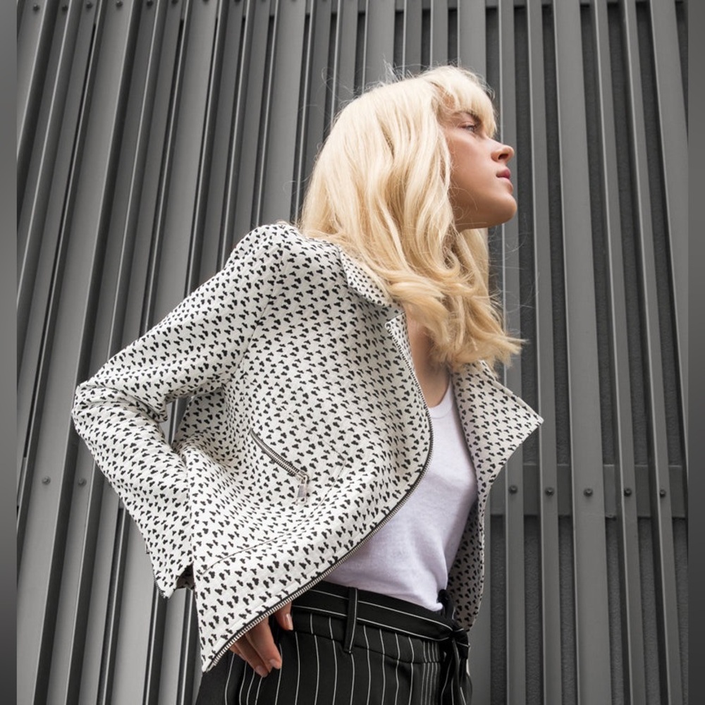 Cop.Copine jacket Moto ARTIO Cloud print jacquard white black print side zip